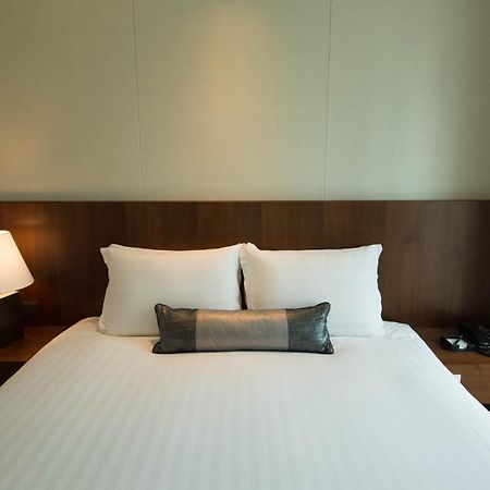 Solaria Nishitetsu Hotel Busan Bagian luar foto
